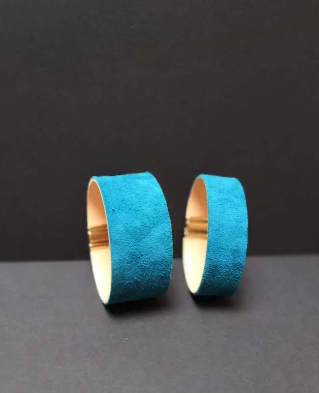 Bracelet DANY – Cécile Krée bijoux bracelet manchette large fine métal cuir bleu création artisan 78